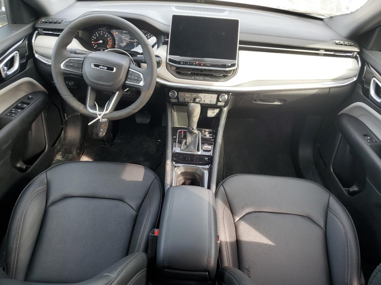2024 Jeep Compass VIN 3C4NJDCN1RT148370 photo 8