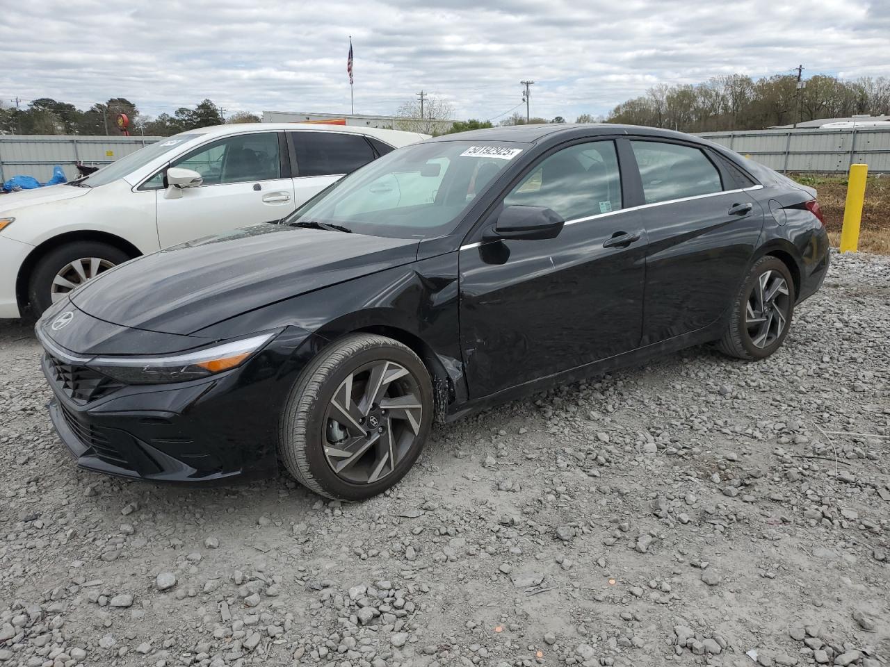 2024 Hyundai Elantra VIN KMHLS4DG8RU711940 photo 1