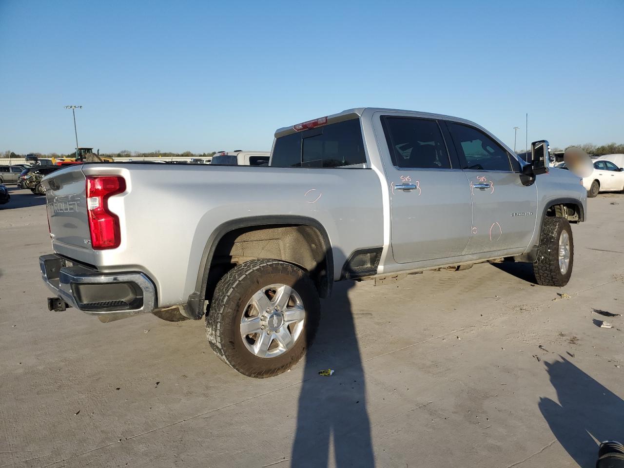 2020 Chevrolet All models VIN 1GC4YPEY6LF195282 photo 3