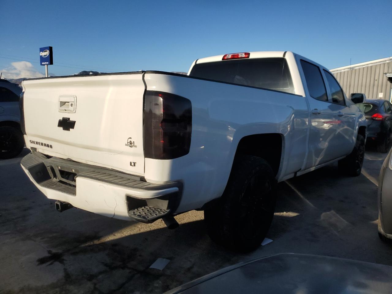 2018 Chevrolet All models VIN 1GCUKNEC7JF208824 photo 3