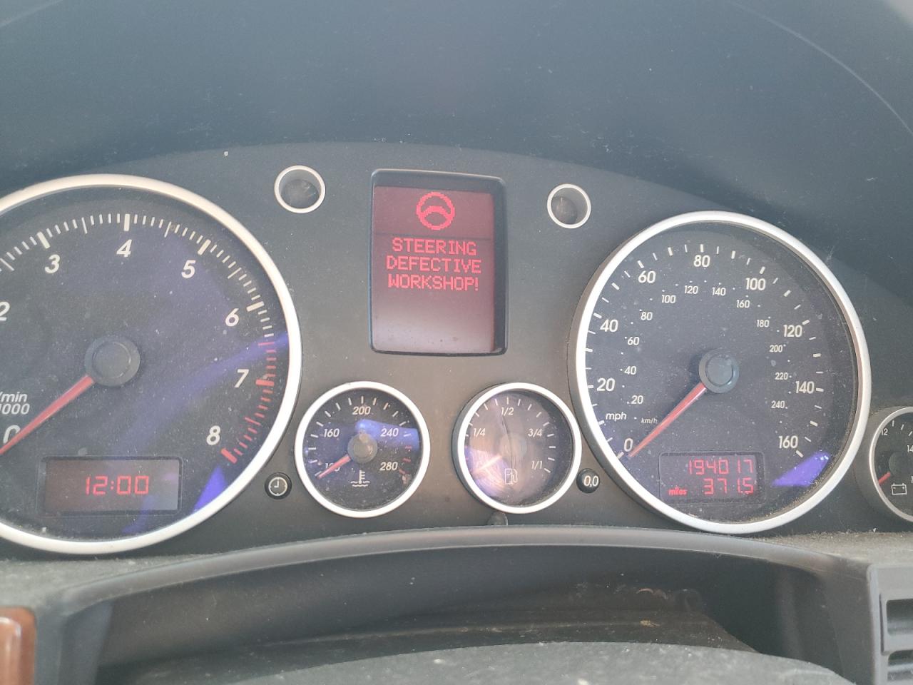 2004 Volkswagen Touareg VIN WVGBC67L64D025093 photo 9