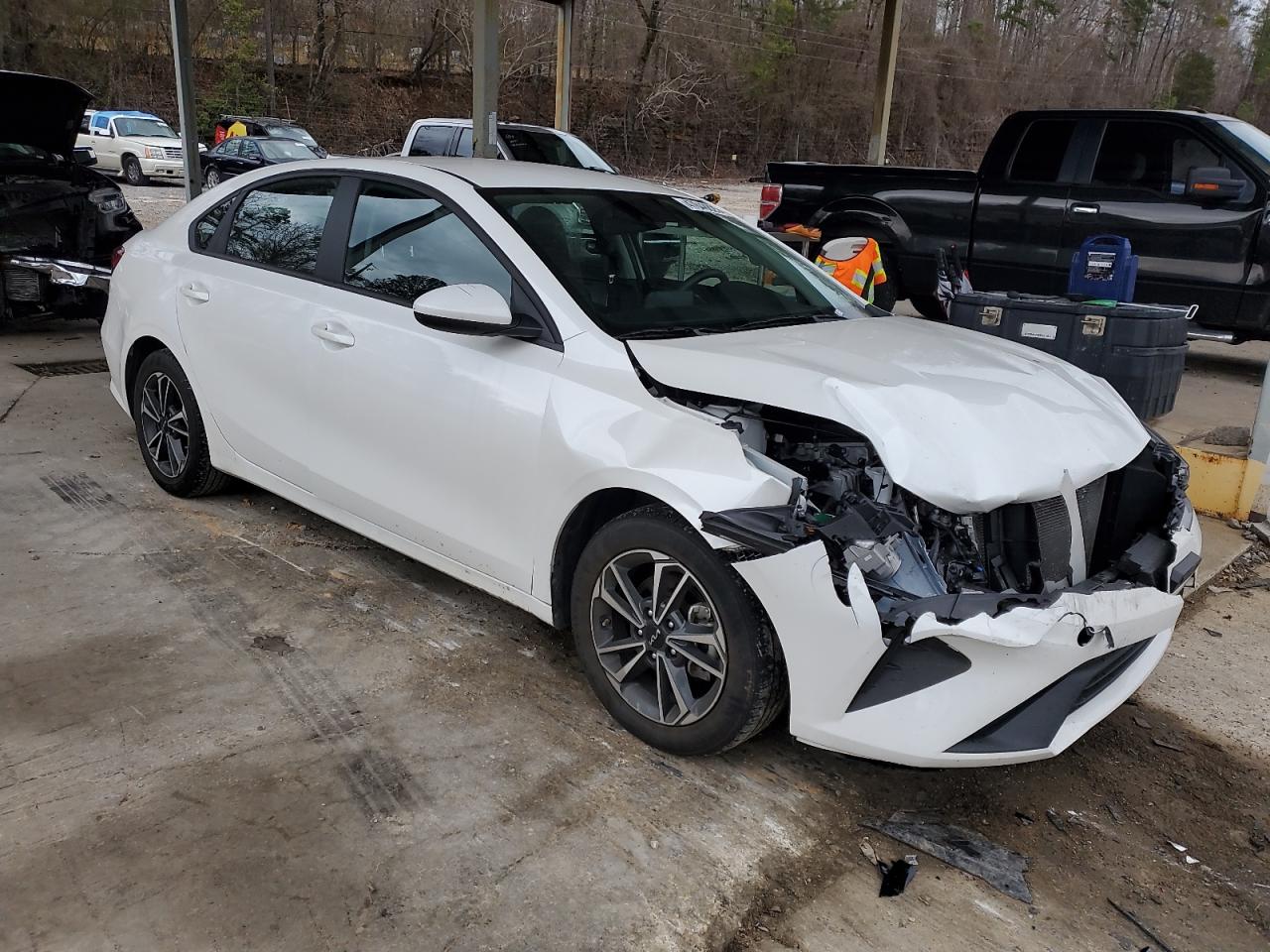 2023 Kia Forte VIN 3KPF24AD0PE566416 photo 4