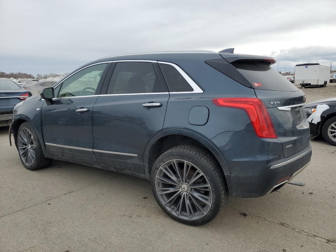 2019 Cadillac Xt5 VIN 1GYKNGRS8KZ183292 photo 2