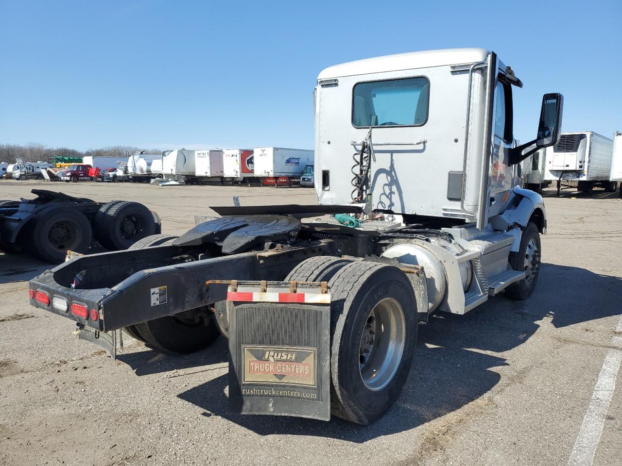 2021 PETERBILT All models VIN 1XPBAP8X1MD741562 photo 4