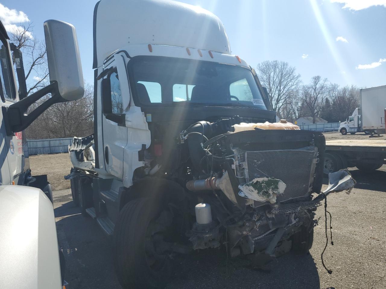 2024 FREIGHTLINER All other VIN 3AKJHLDV4RSUY3201 photo 1