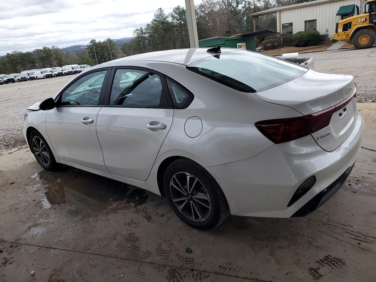 2023 Kia Forte VIN 3KPF24AD0PE566416 photo 2