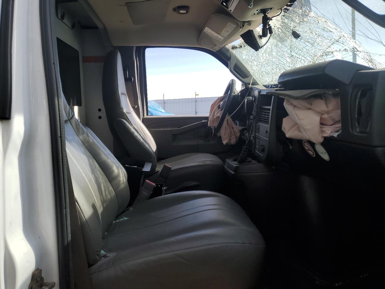 2022 CHEVROLET Express 2500 VIN 1HA6GUC74NN008095 photo 7