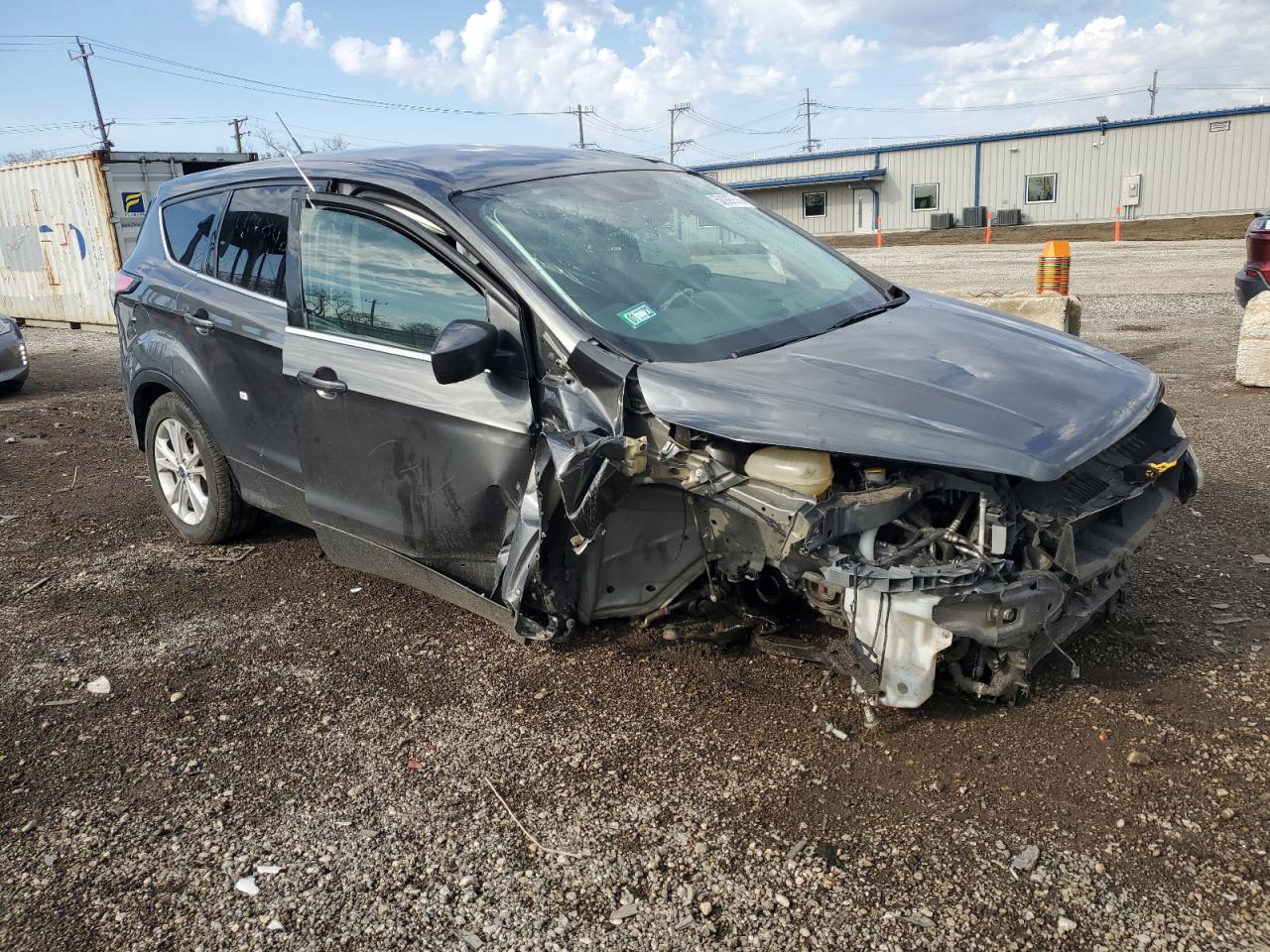 2017 Escape VIN 1FMCU0GD3HUD06233 photo 4