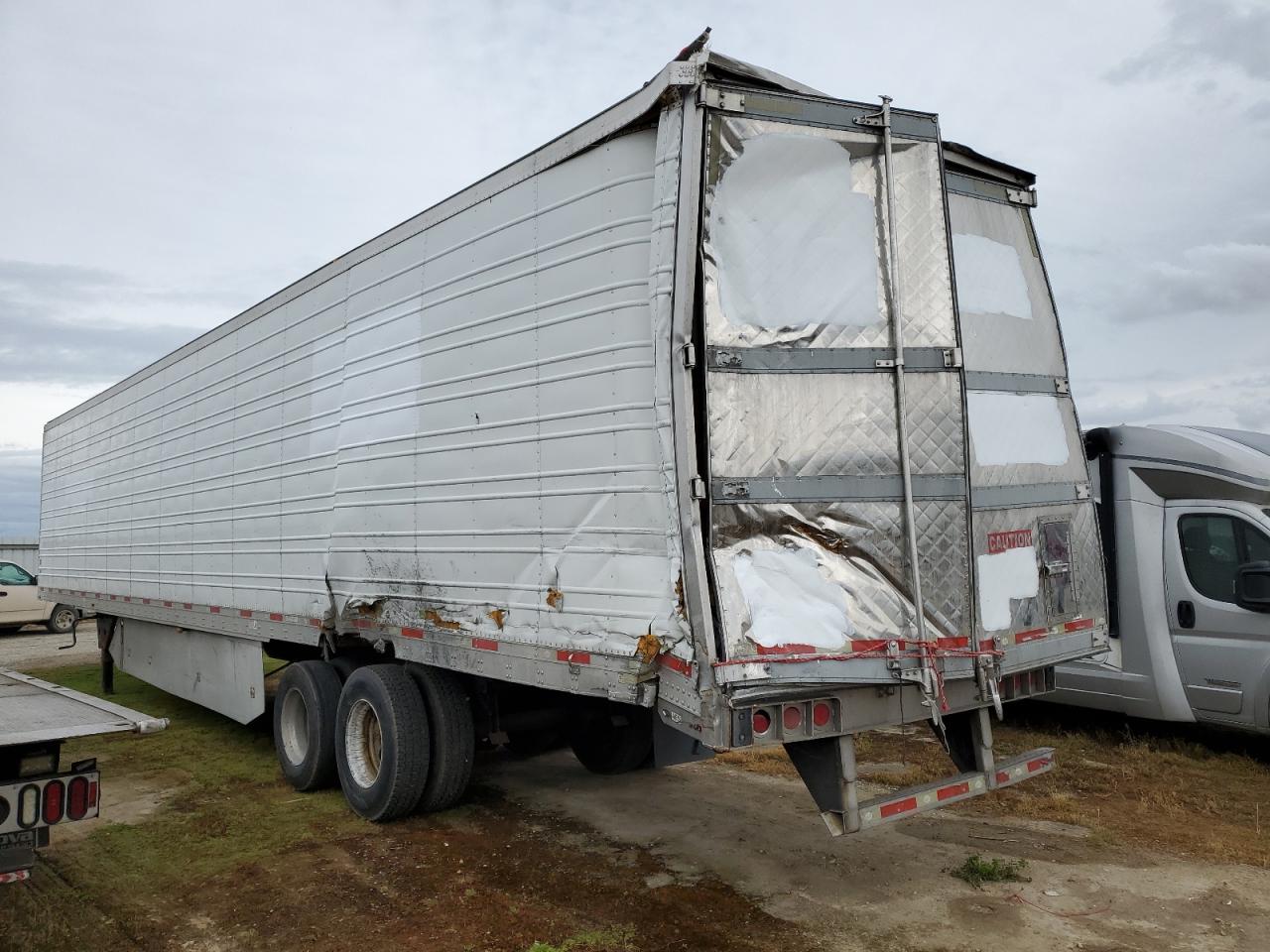 2017 Utility All models VIN 1UYVS2530HU788718 photo 3