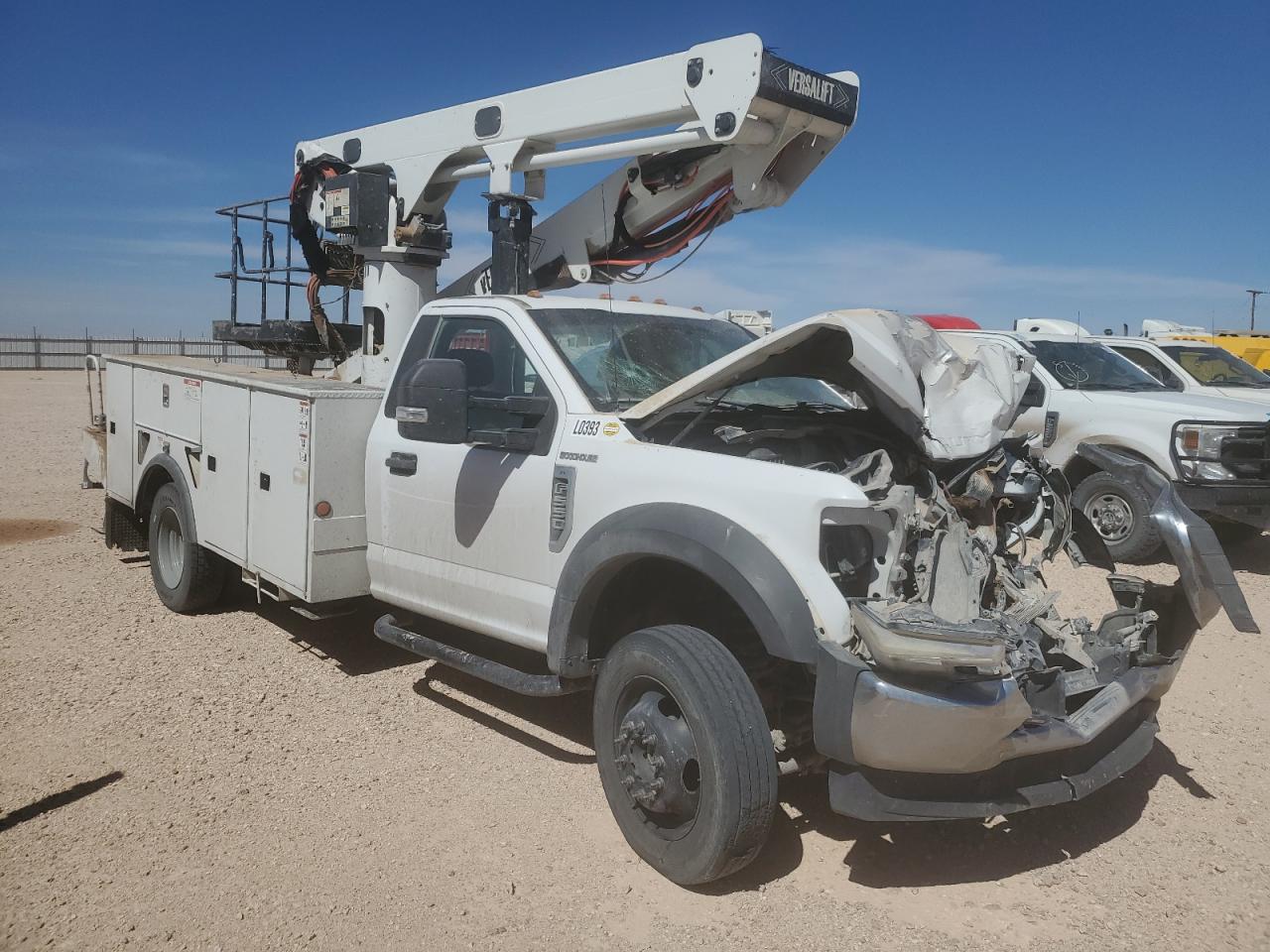 2019 Ford F550 VIN 1FDUF5HY1KDA06081 photo 1