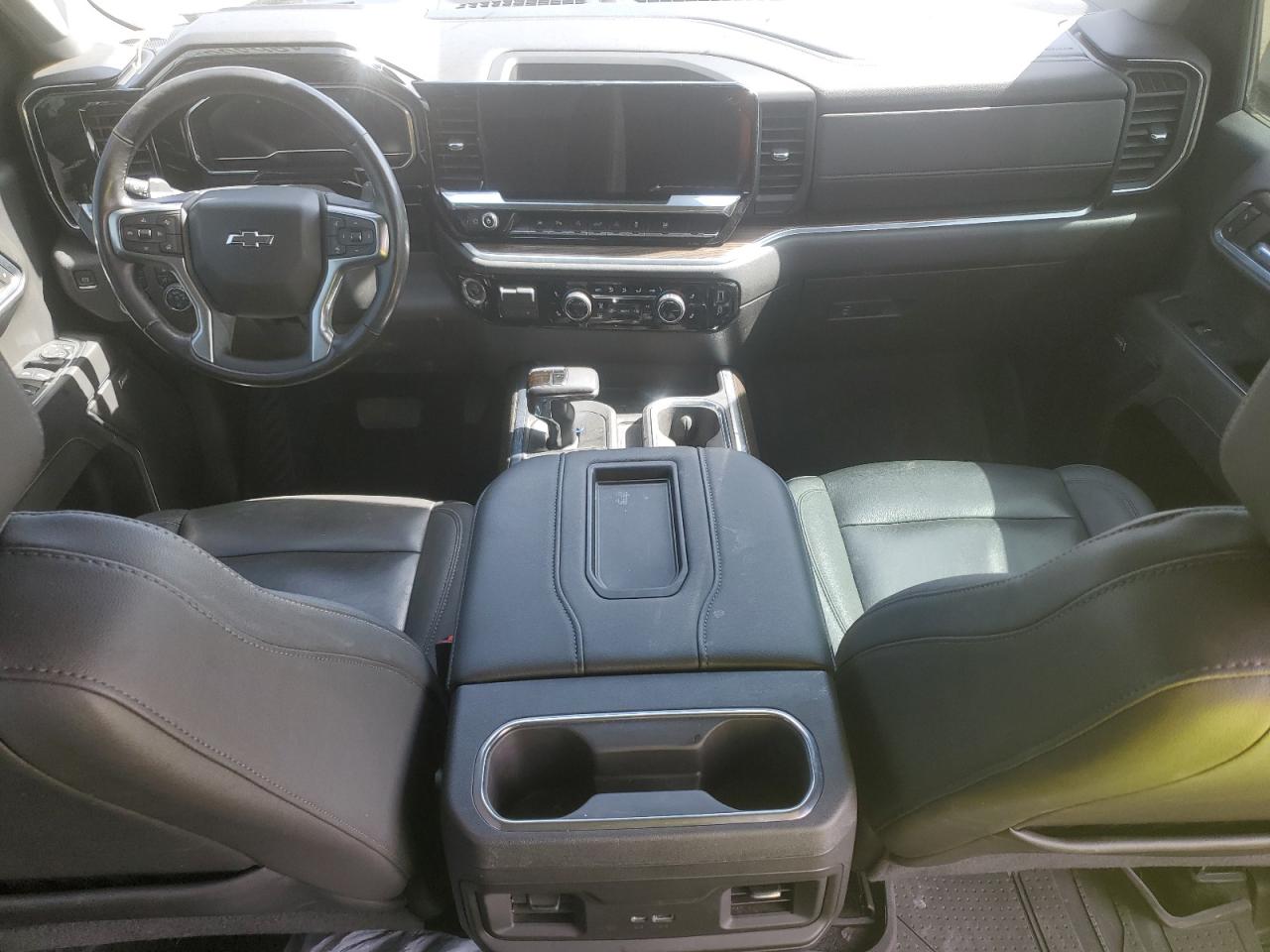 2022 Chevrolet All models VIN 1GCUDEED3NZ553954 photo 8