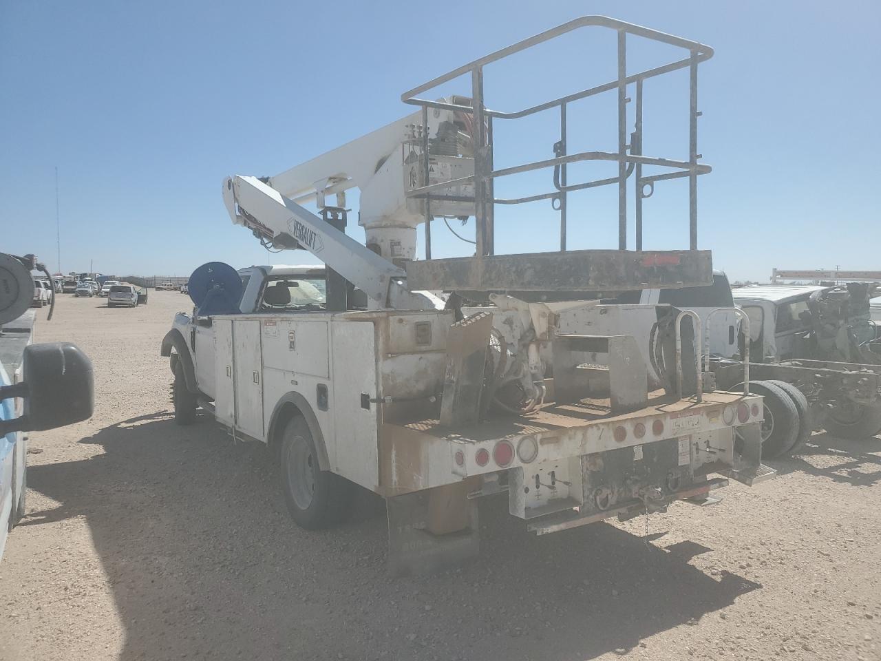 2019 Ford F550 VIN 1FDUF5HY1KDA06081 photo 3