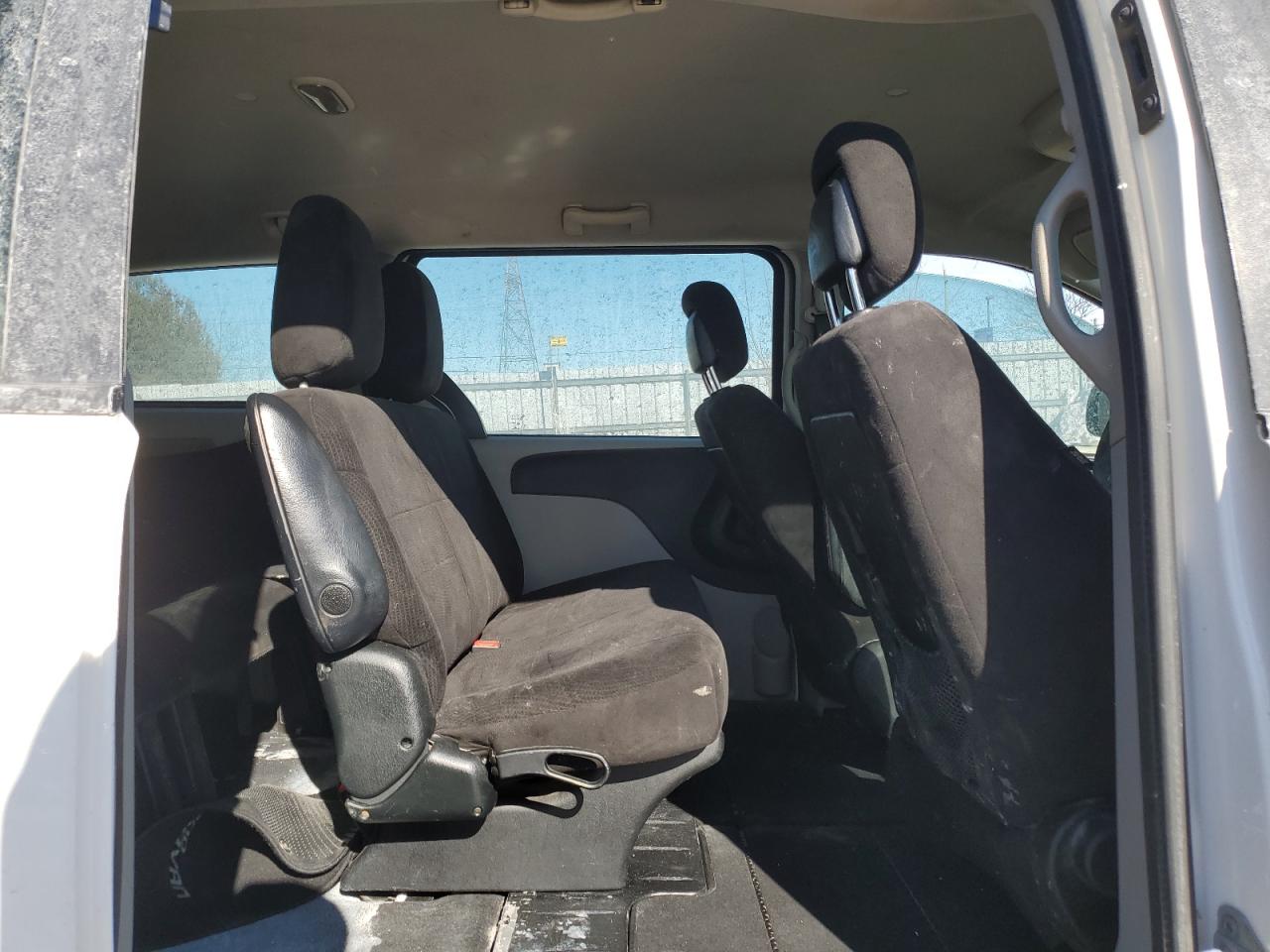 2013 DODGE Caravan VIN 2C4RDGBG0DR751268 photo 11