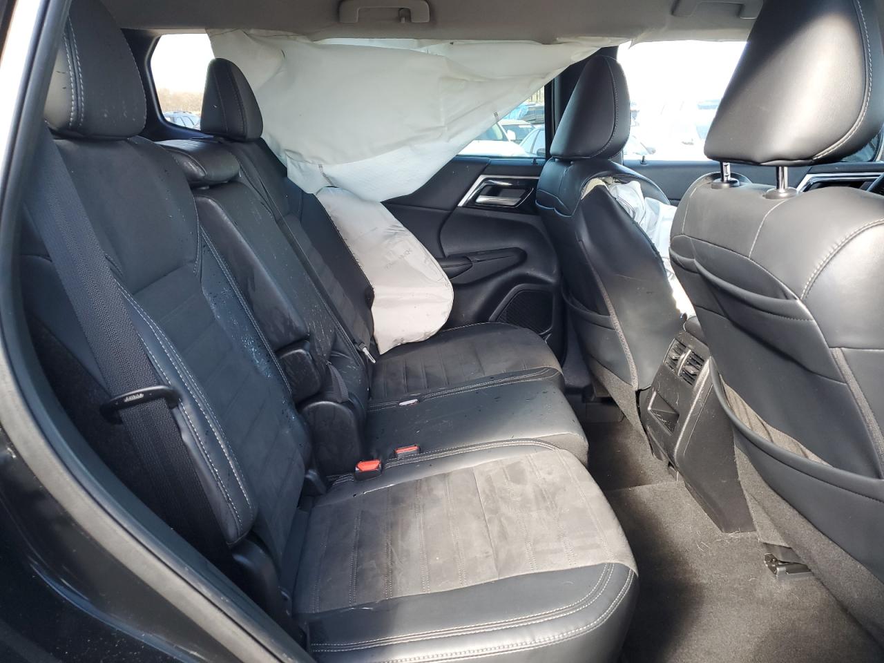 2023 Mitsubishi Outlander VIN JA4J3UA88PZ026420 photo 10