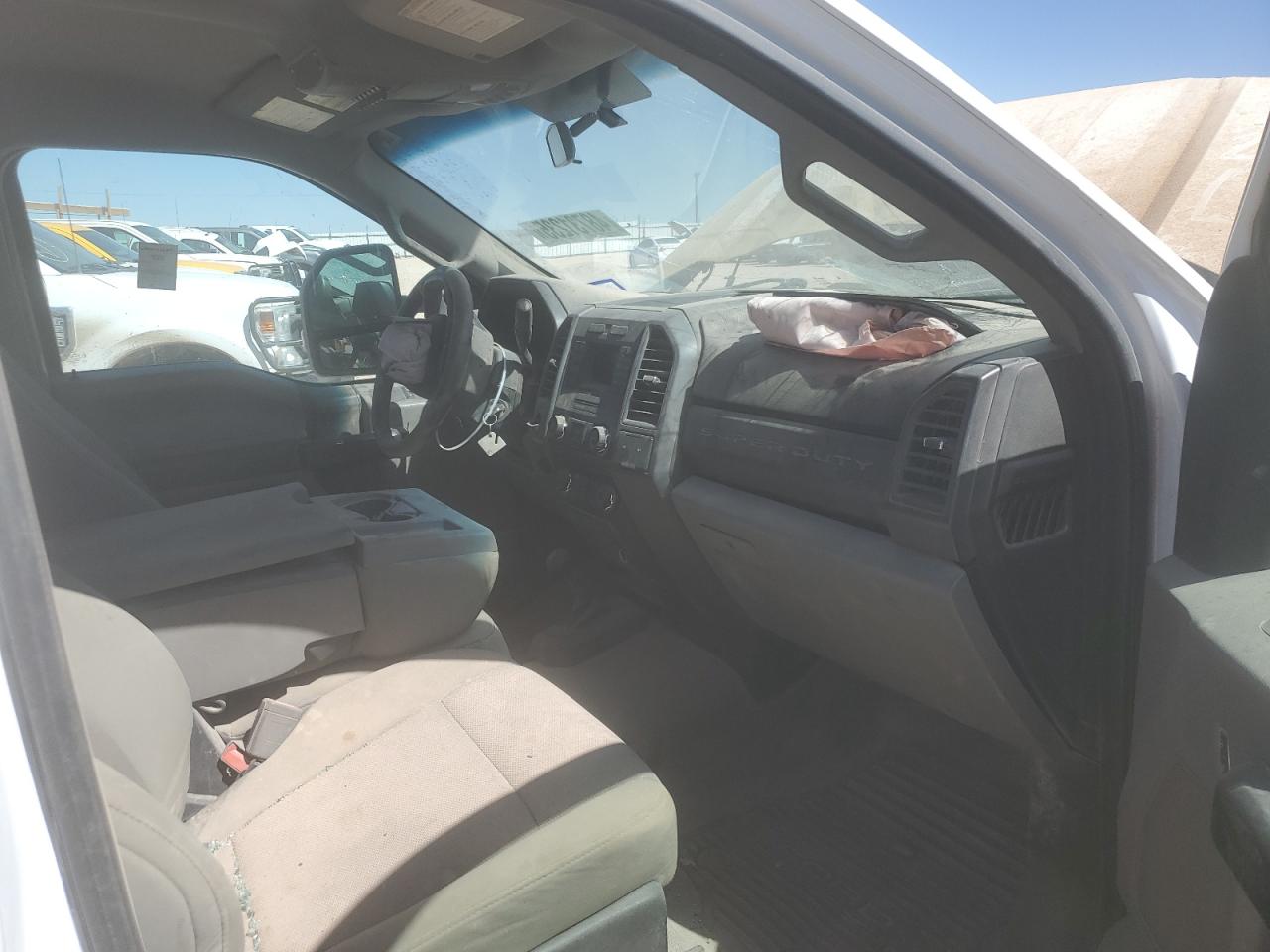 2019 Ford F550 VIN 1FDUF5HY1KDA06081 photo 5