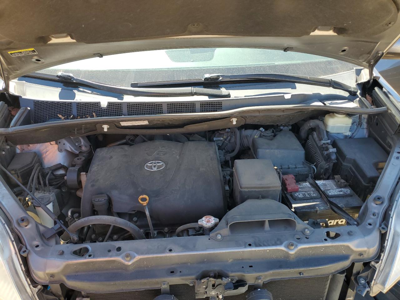 2018 Toyota Sienna le VIN 5TDKZ3DC1JS929696 photo 12