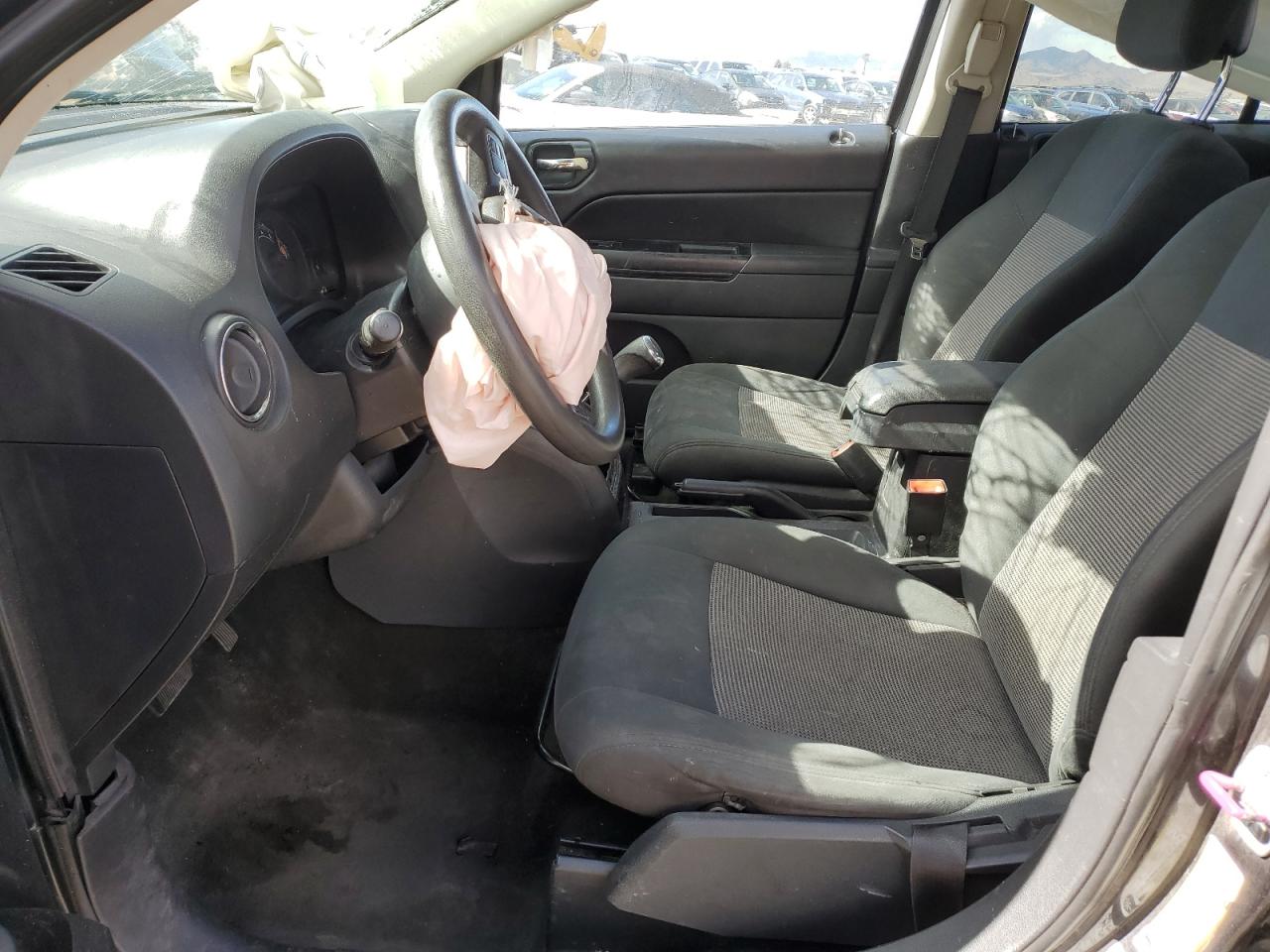 2014 Jeep Compass VIN 1C4NJDBB5ED816131 photo 7