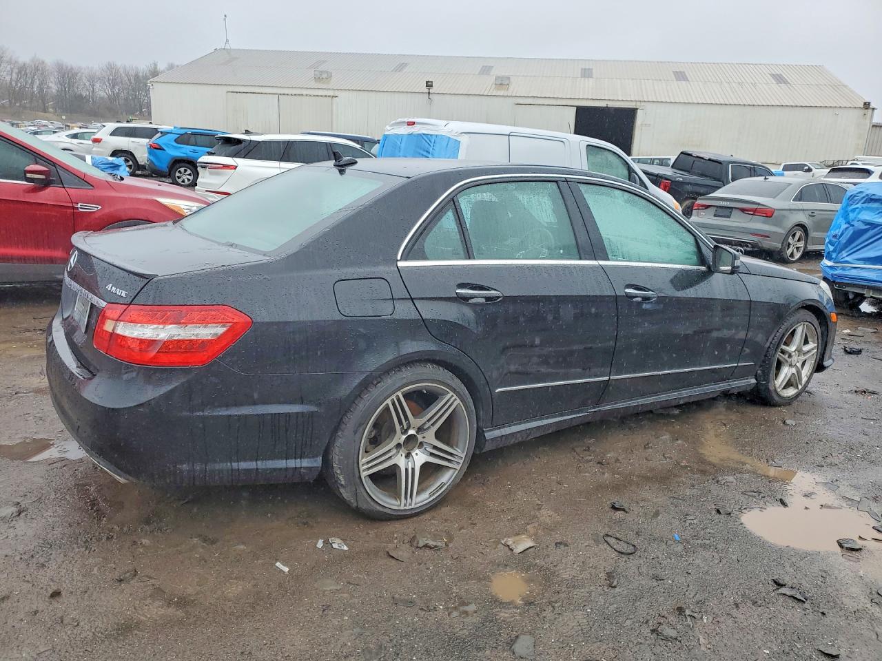 2013 Mercedes-Benz E-class VIN WDDHF8JB9DA689915 photo 3