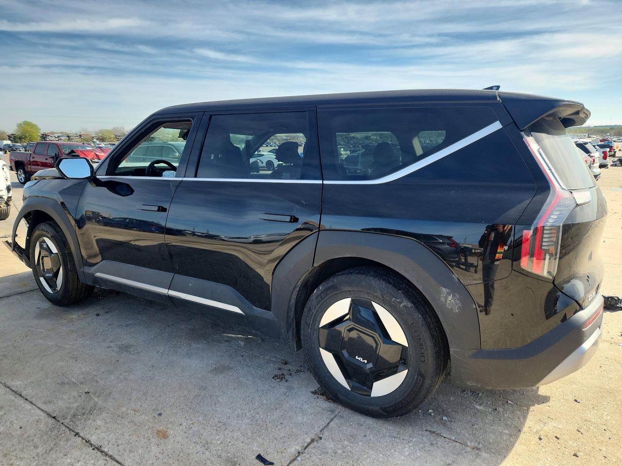 2024 Kia All other VIN KNDAB5S14R6042019 photo 2