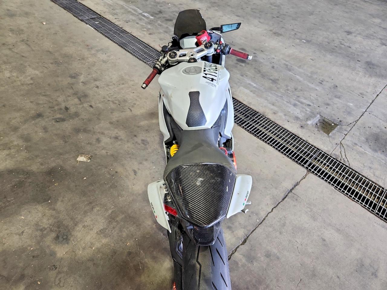 2021 Ducati Panigale VIN ZDMHAATW1MB002988 photo 6