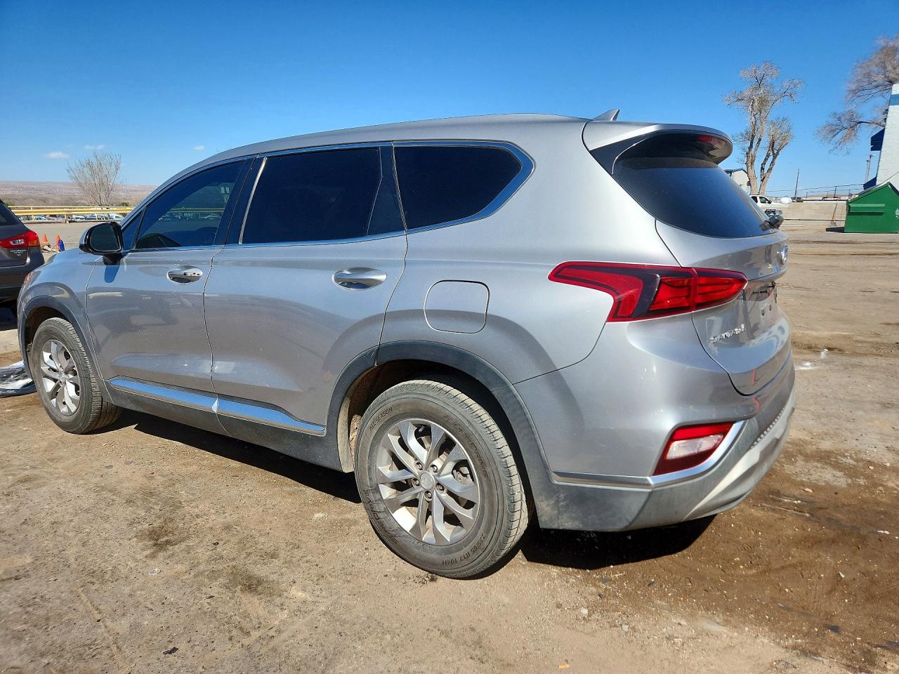2020 Hyundai Santa fe VIN 5NMS33AD5LH225098 photo 2
