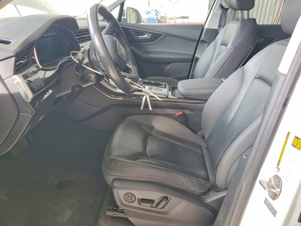 2021 Audi Q7 VIN WA1LXAF77MD021049 photo 7