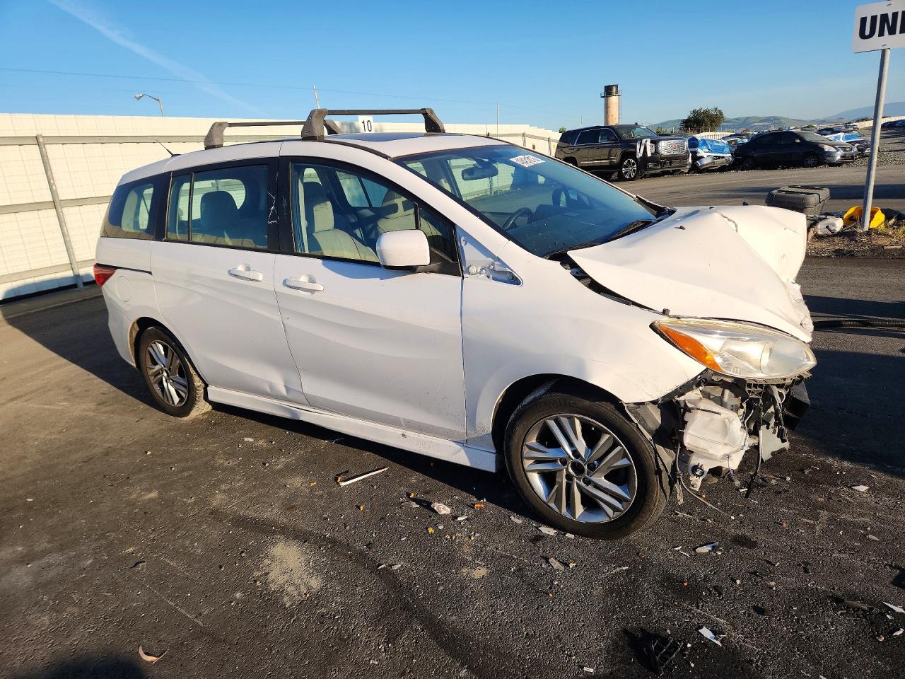 2011 Mazda 5 VIN JM1CW2DL1C0109003 photo 4