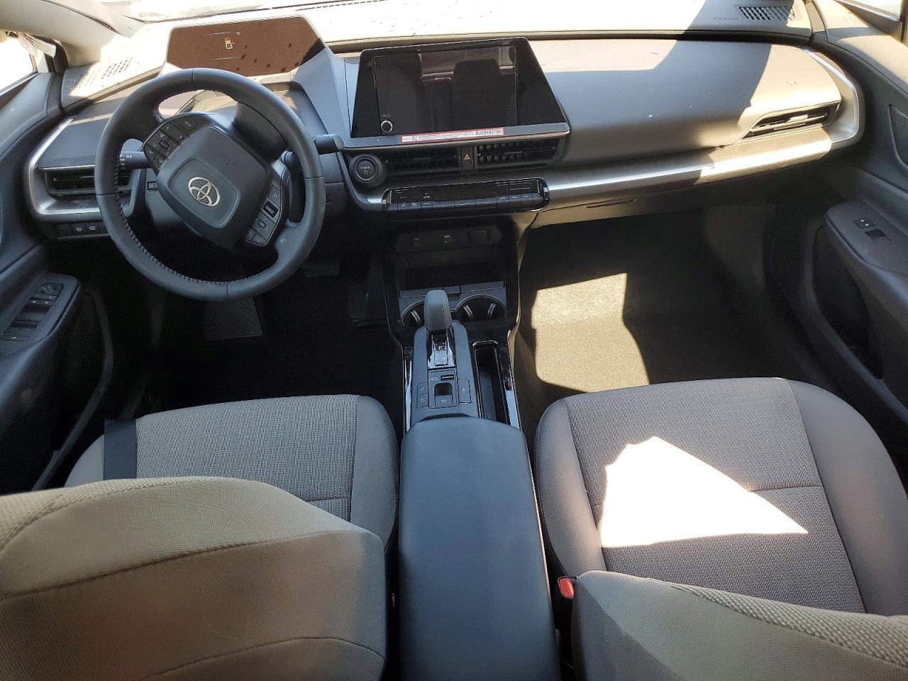 2026 Toyota Prius VIN JTDACAAU5T3075069 photo 8