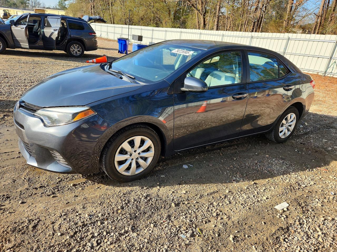 2016 Toyota Corolla VIN 5YFBURHE6GP540437 photo 1