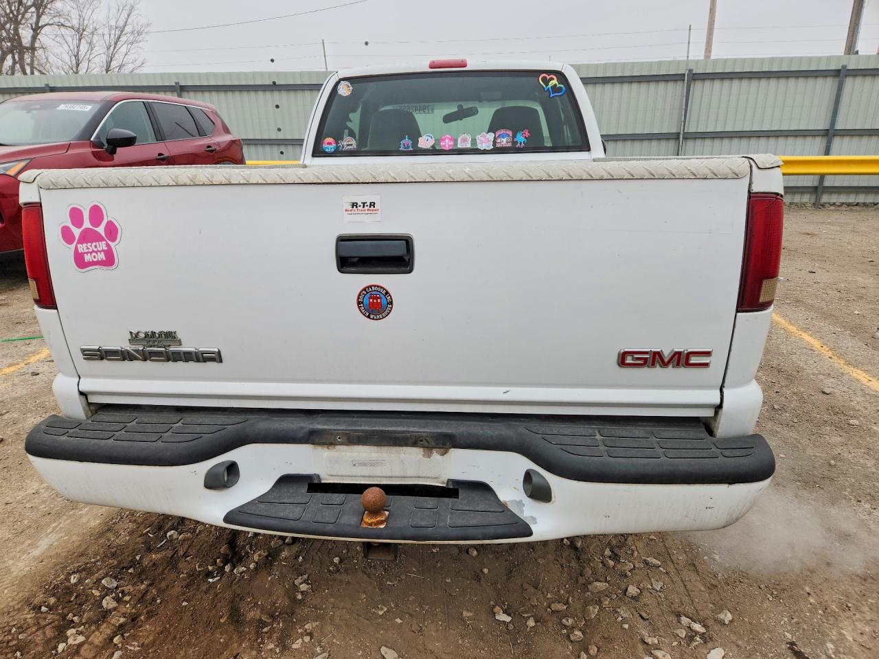 2003 GMC Sonoma VIN 1GTCS19XX38241339 photo 6