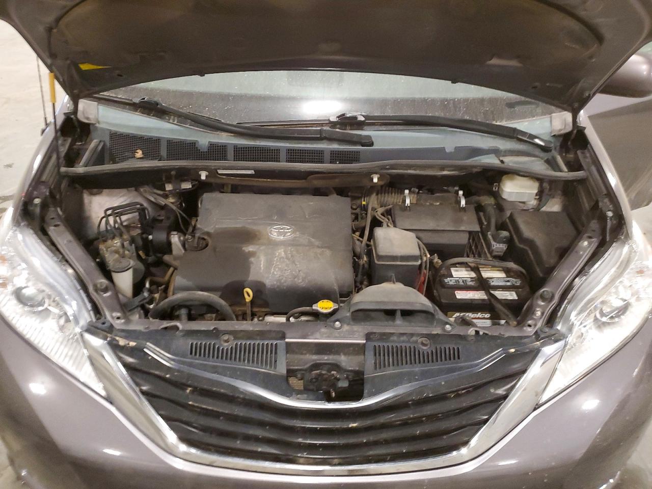 2013 Toyota Sienna VIN 5TDKK3DC8DS345711 photo 12