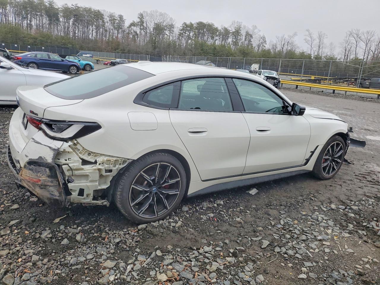 2024 BMW All other VIN WBY33AW05RFR86460 photo 3