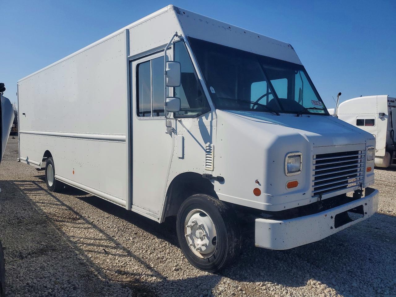2016 FREIGHTLINER All other VIN 4UZAC3DV4GCHX0552 photo 4