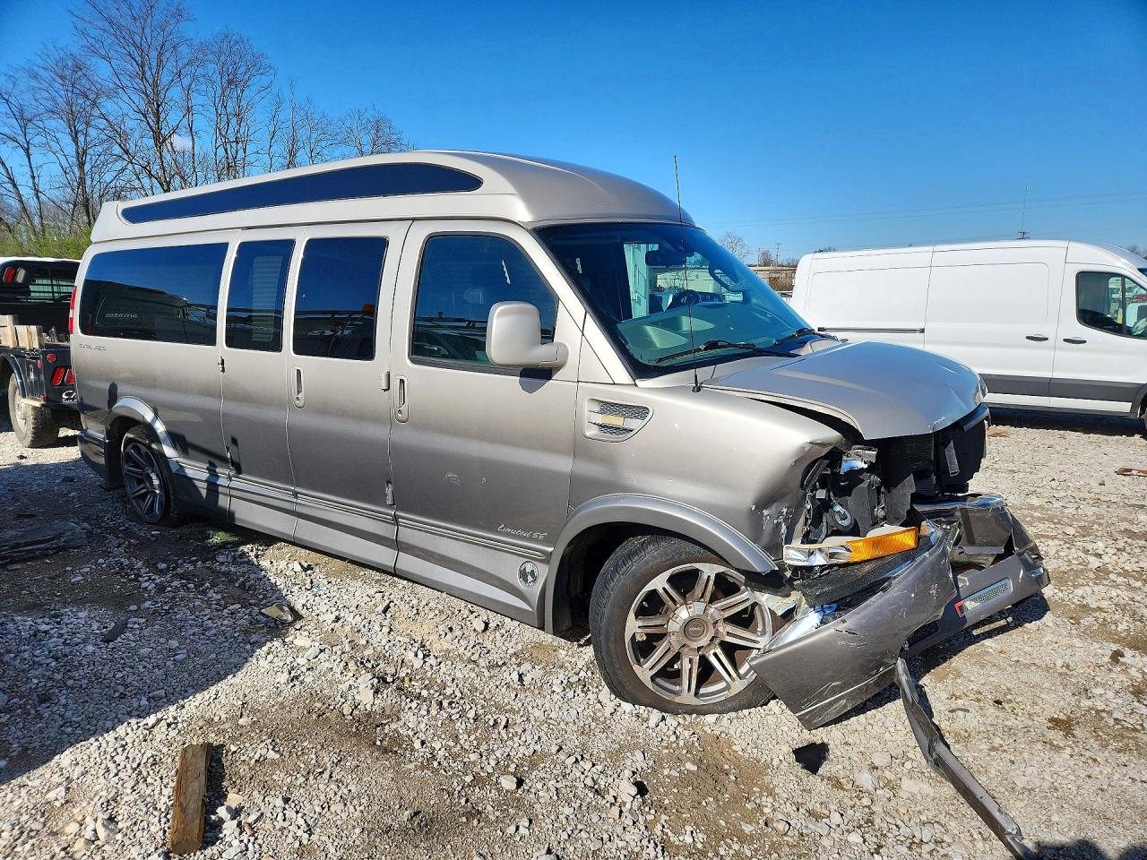 2020 GMC Savana VIN 1GTW7BFG5L1262505 photo 4
