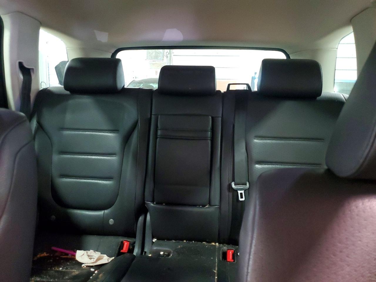 2016 Volkswagen Touareg VIN WVGEF9BP9GD000905 photo 10