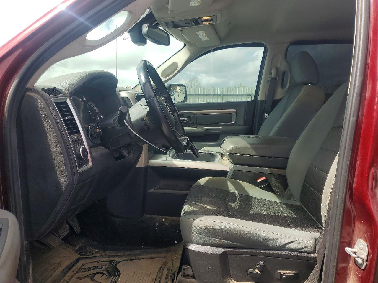 2019 Ram 1500 classic VIN 1C6RR6LT3KS529186 photo 7