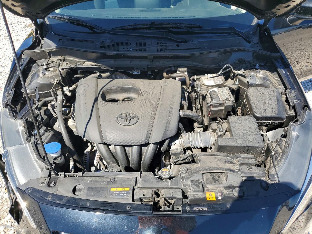 2020 Toyota Yaris VIN 3MYDLBJV0LY708159 photo 11