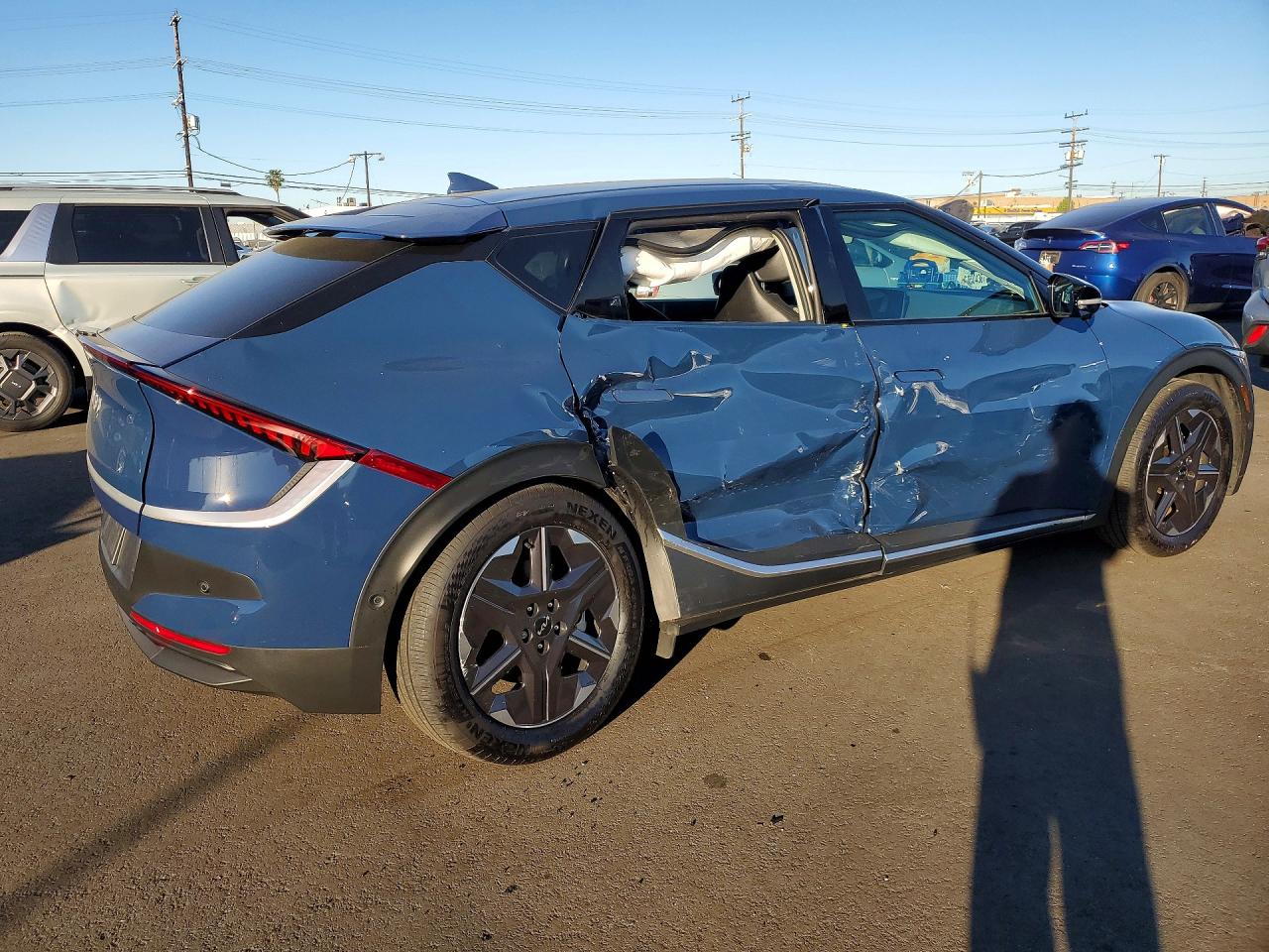 2025 Kia All other VIN 5XYC34JA5SG008188 photo 3