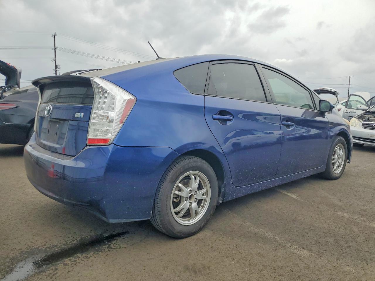 2011 TOYT Prius VIN JTDKN3DU5B0250815 photo 3