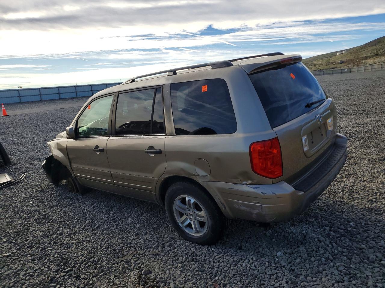 2003 Honda Pilot VIN 2HKYF18643H555248 photo 2