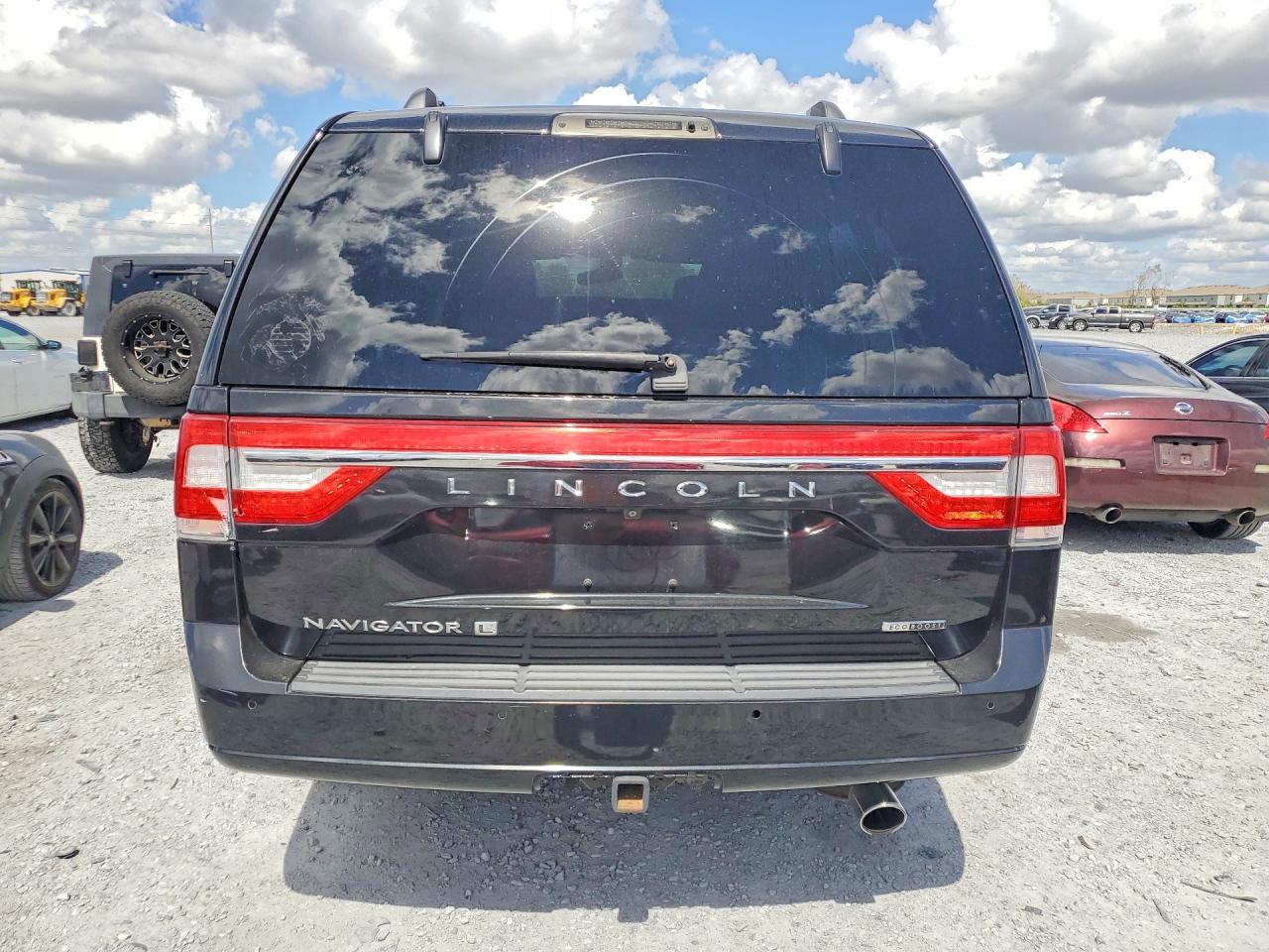 2015 Lincoln Navigator VIN 5LMJJ3JT7FEJ08616 photo 6