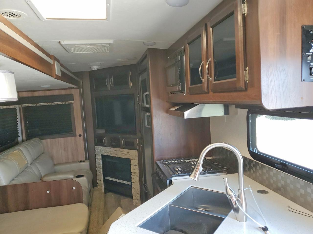 2019 JAYCO All models VIN 1UJBJ0BS7K14A0313 photo 5