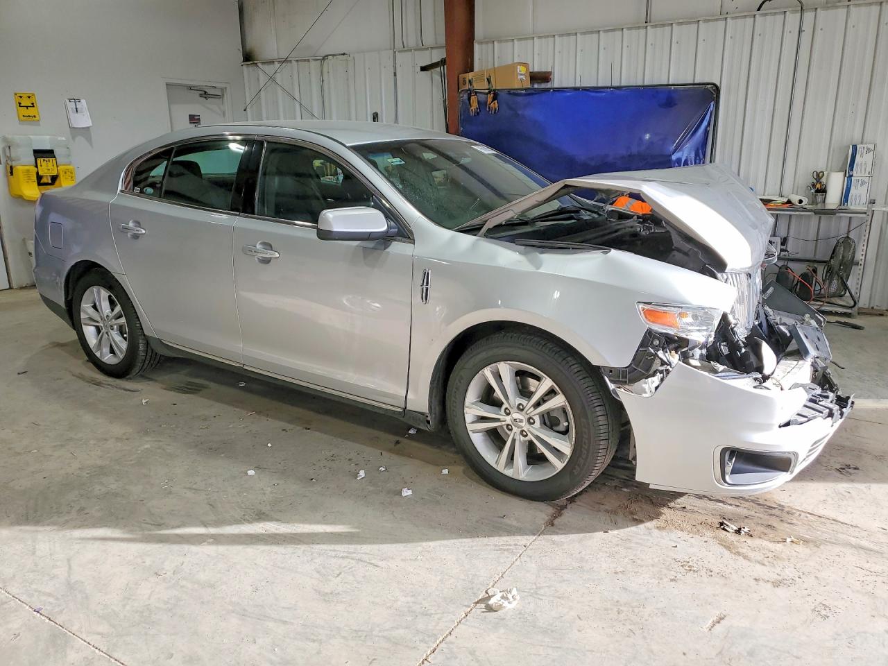 2010 Lincoln Mks VIN 1LNHL9ER0AG600964 photo 4