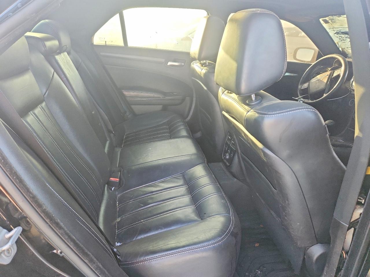 2013 Chrysler 300 VIN 2C3CCABT7DH635286 photo 10