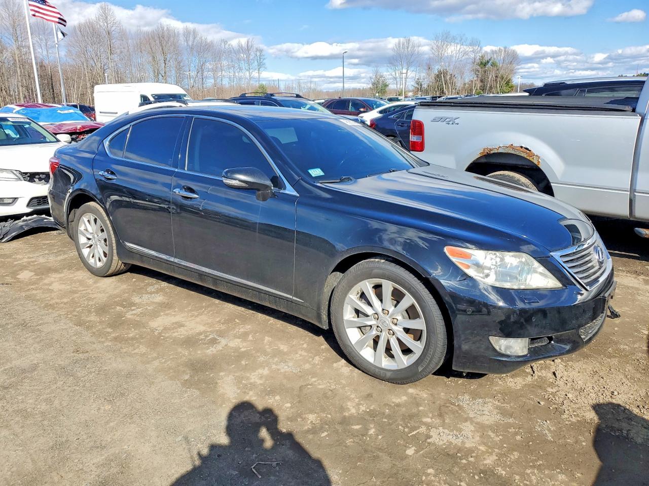 2011 Lexus Ls500 VIN JTHCL5EF8B5010410 photo 4
