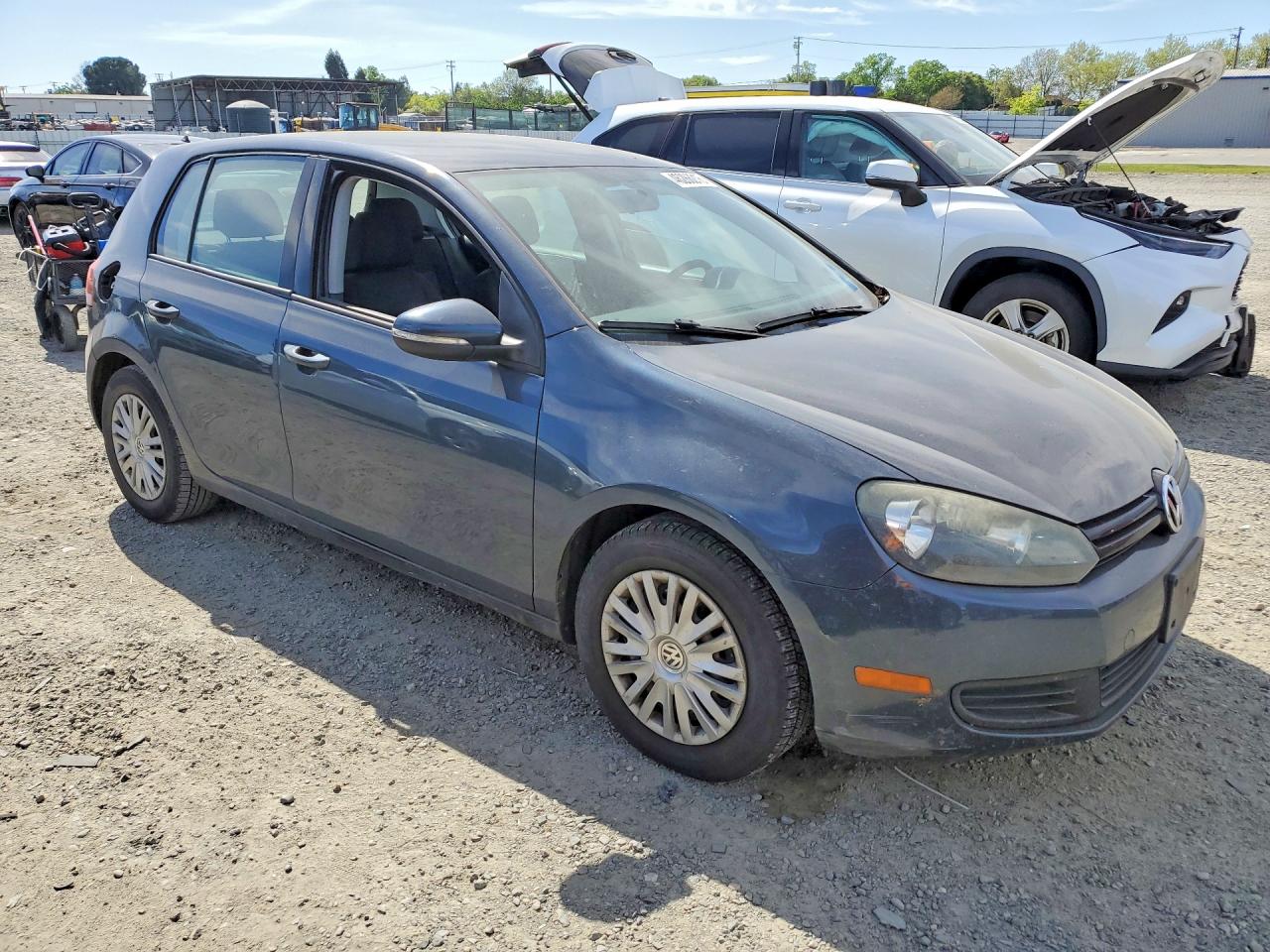 2013 Volkswagen Golf VIN WVWDB7AJ2DW097085 photo 4