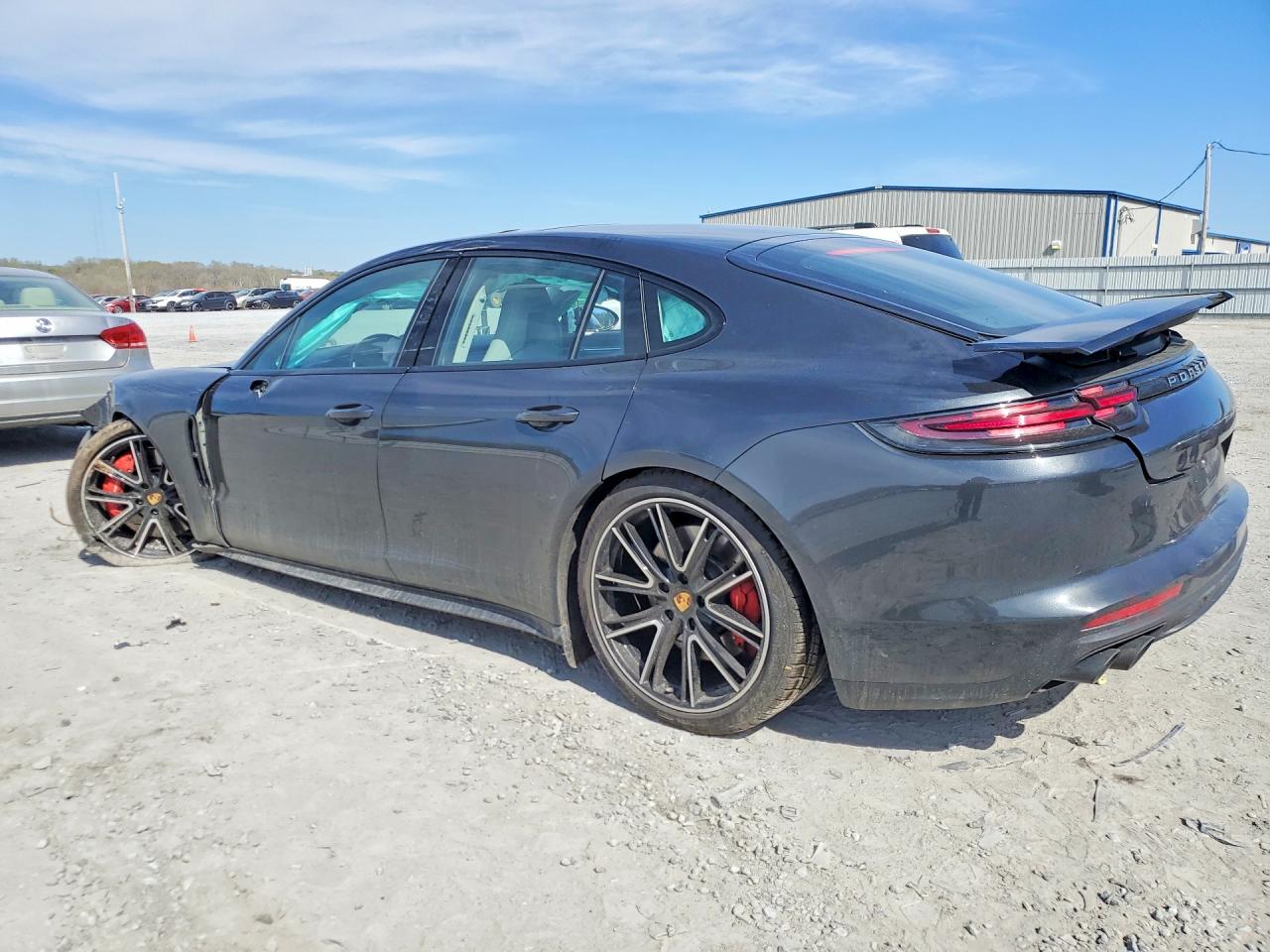 2018 Porsche Panamera VIN WP0AF2A79JL141336 photo 2