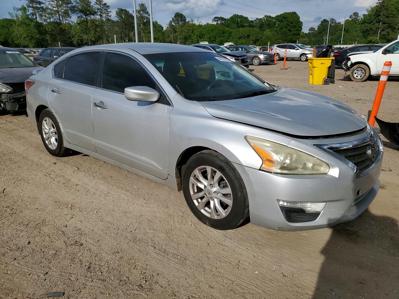 2014 NISS Altima VIN 1N4AL3AP2EC264700 photo 4