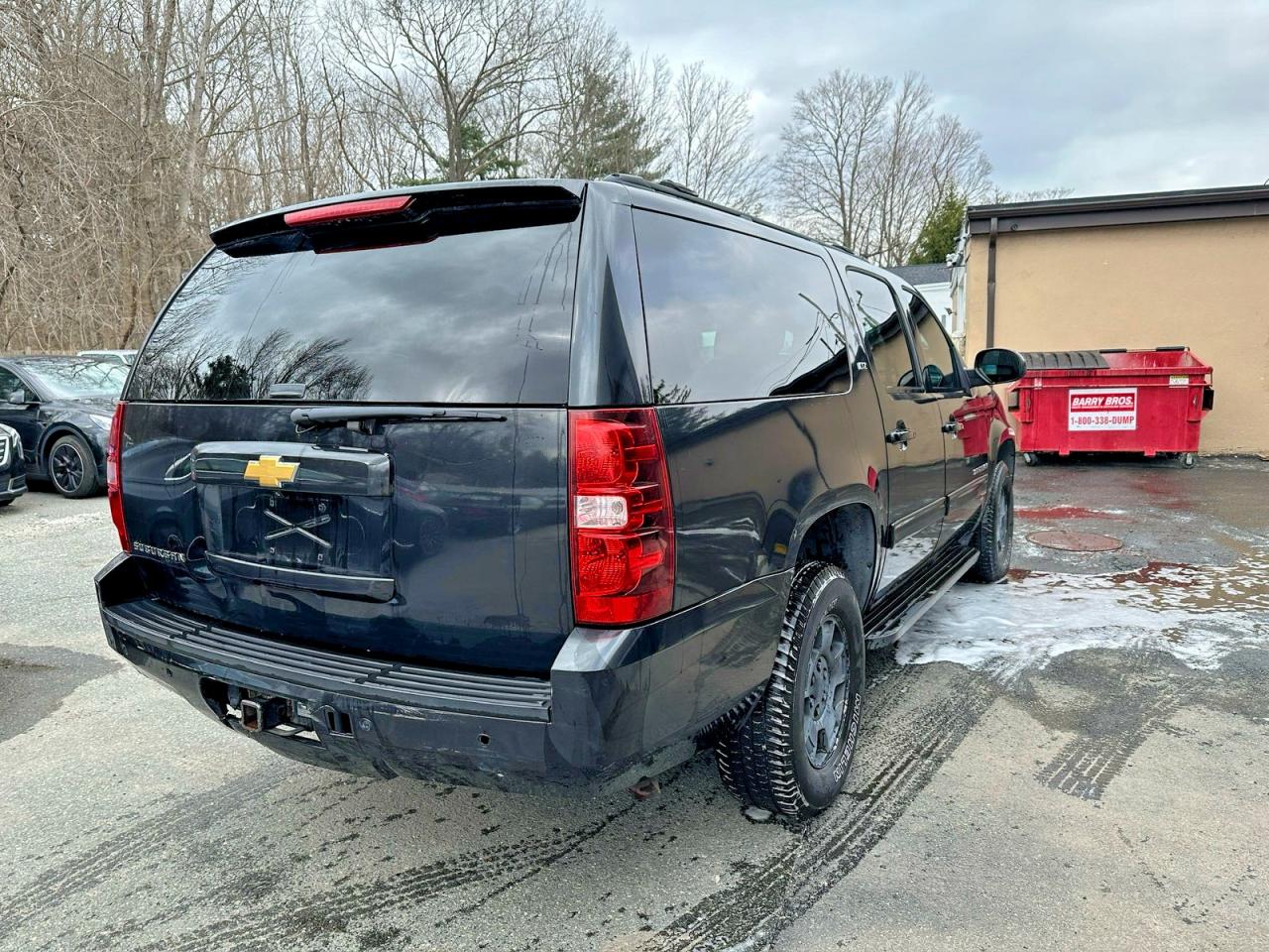 2013 Chevrolet Suburban VIN 1GNSKJE78DR138778 photo 4