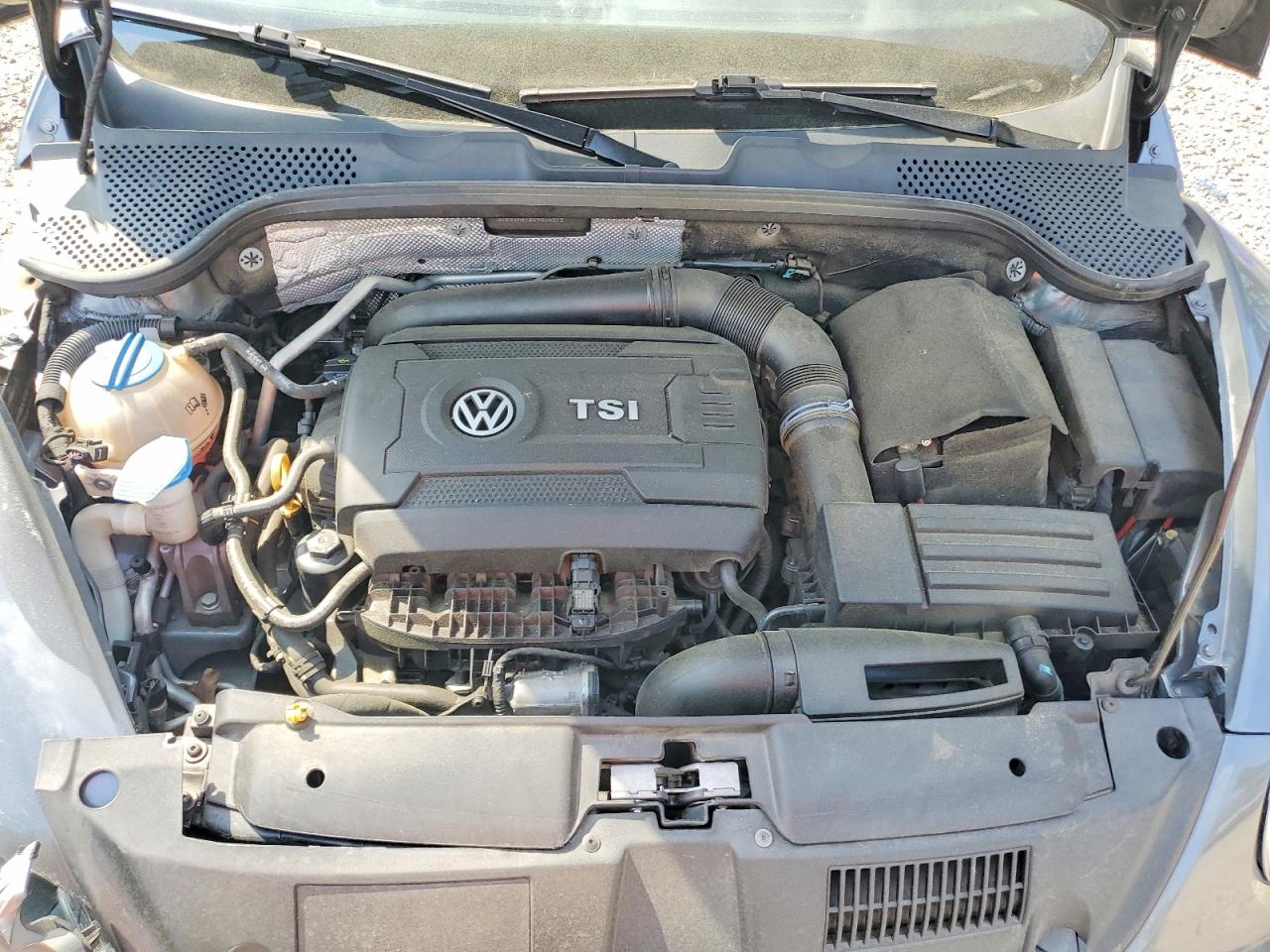 2016 Volkswagen Beetle VIN 3VW517AT2GM804678 photo 11